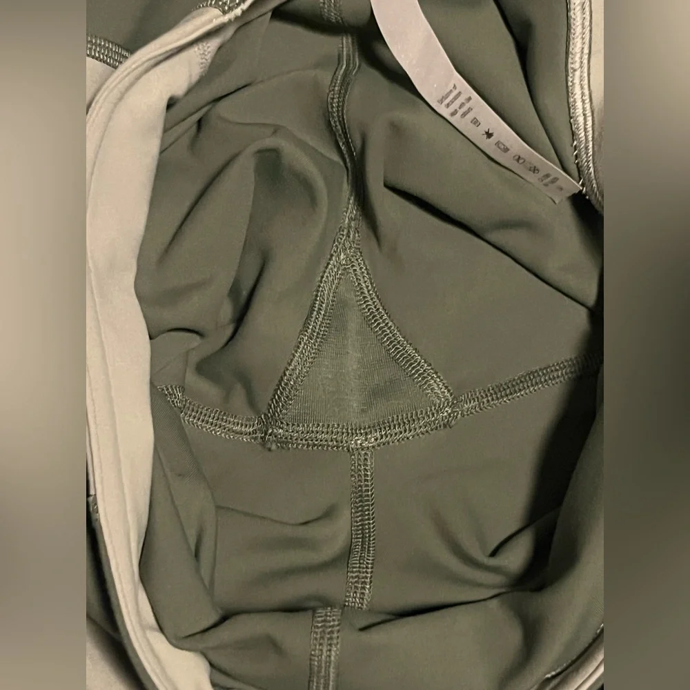 🍋 NWOT Lululemon Nulu Colour Block HR Crop 23" - Green Twill/Green Fern - Sz 8 - Picture 7 of 13